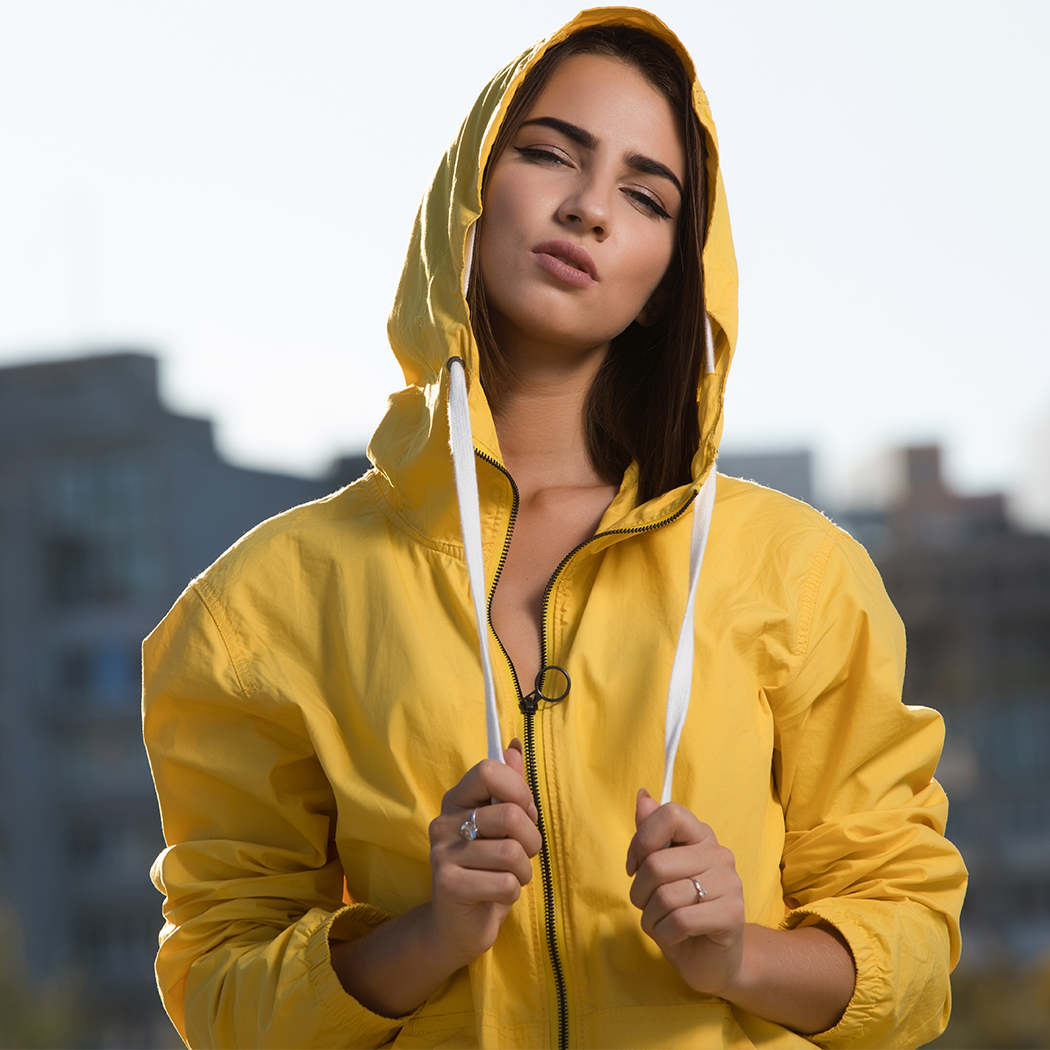 Najmodniejsze kurtki parki na jesień 2020 - poznaj idealne modele na przejściową pogodę!